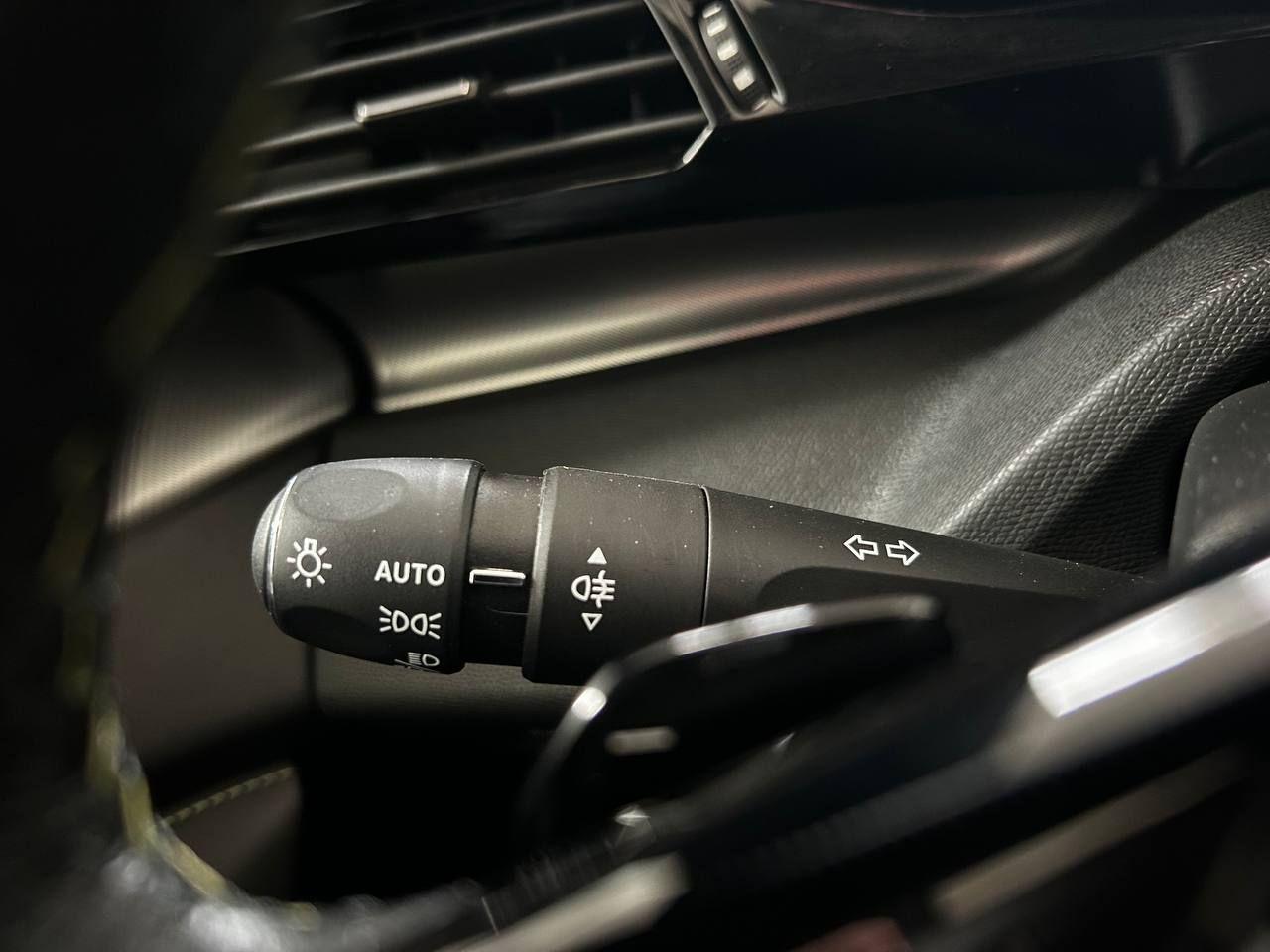 PEUGEOT 308 Plug-in Hybrid 225 e-EAT8 SW GT - 18