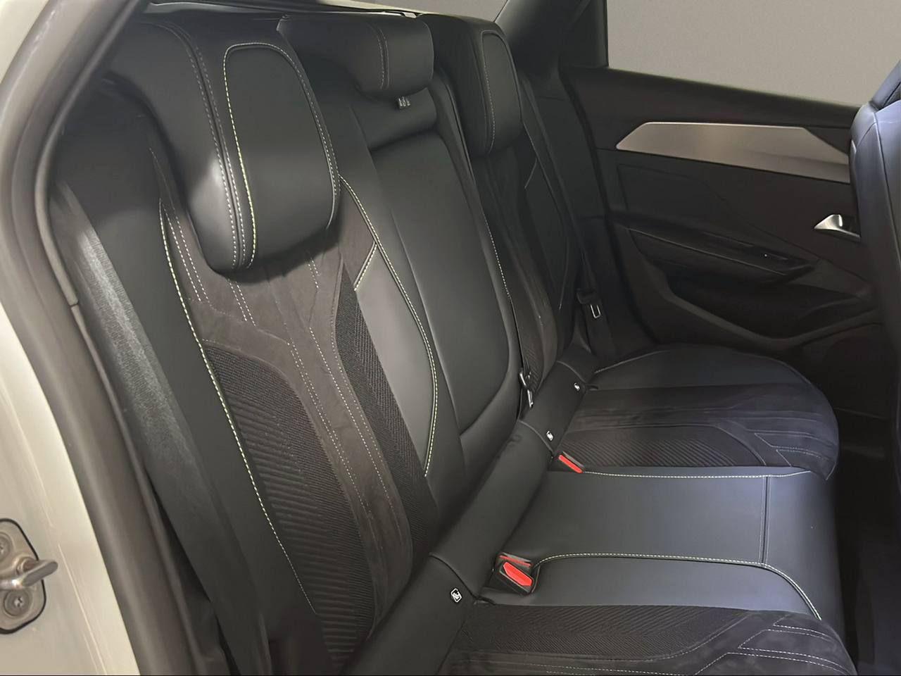 PEUGEOT 308 Plug-in Hybrid 225 e-EAT8 SW GT - 13