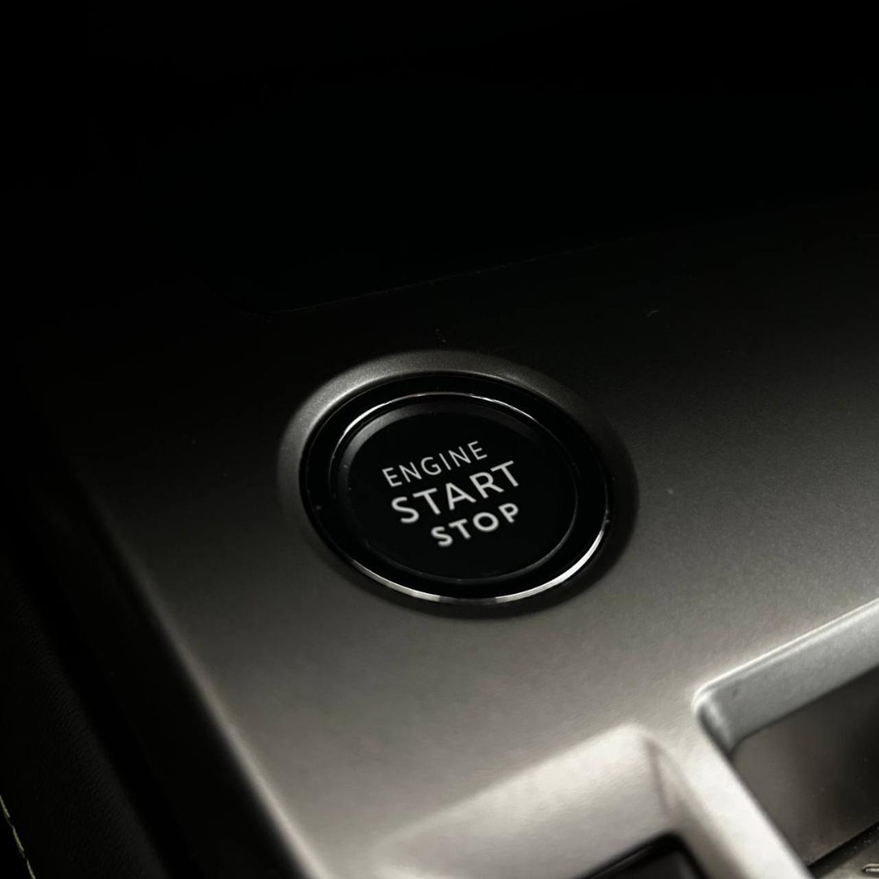 PEUGEOT 308 Plug-in Hybrid 225 e-EAT8 SW GT - 29