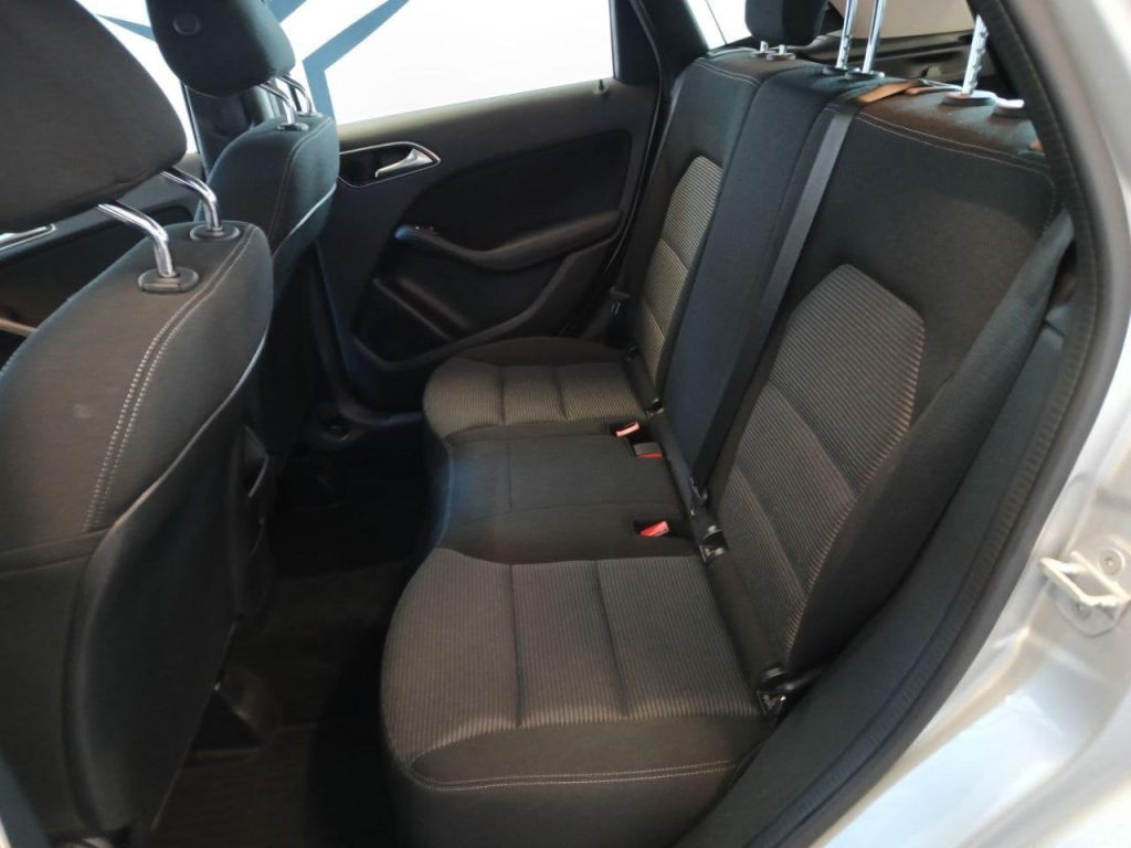 MERCEDES-BENZ B 200 B 200 d Sport - 9