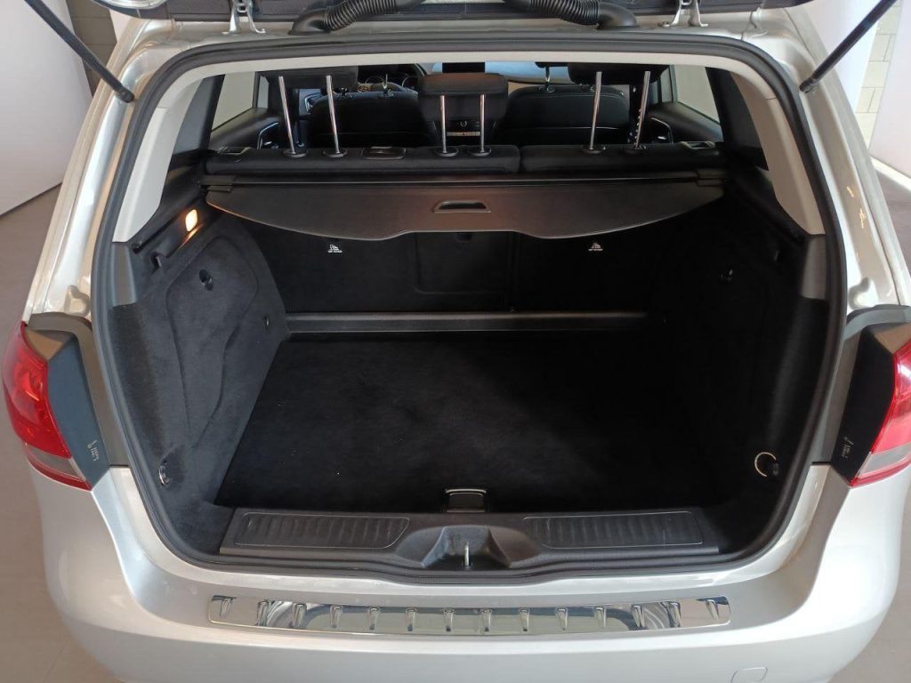 MERCEDES-BENZ B 200 B 200 d Sport - 10