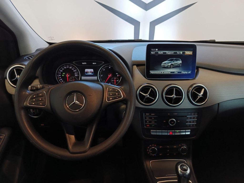 MERCEDES-BENZ B 200  - 11