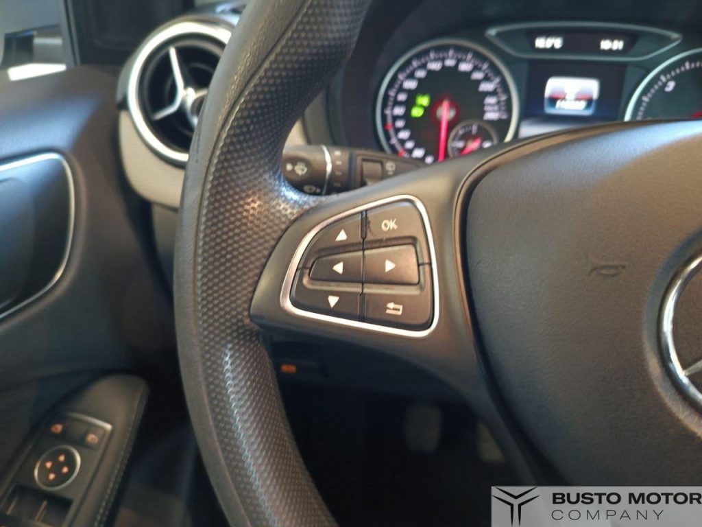 MERCEDES-BENZ B 200 B 200 d Automatic Sport - 16