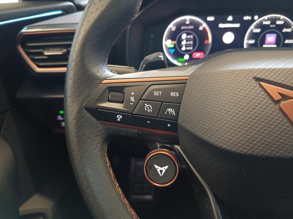 CUPRA Formentor 1.4 e-Hybrid 245CV VZ - 17