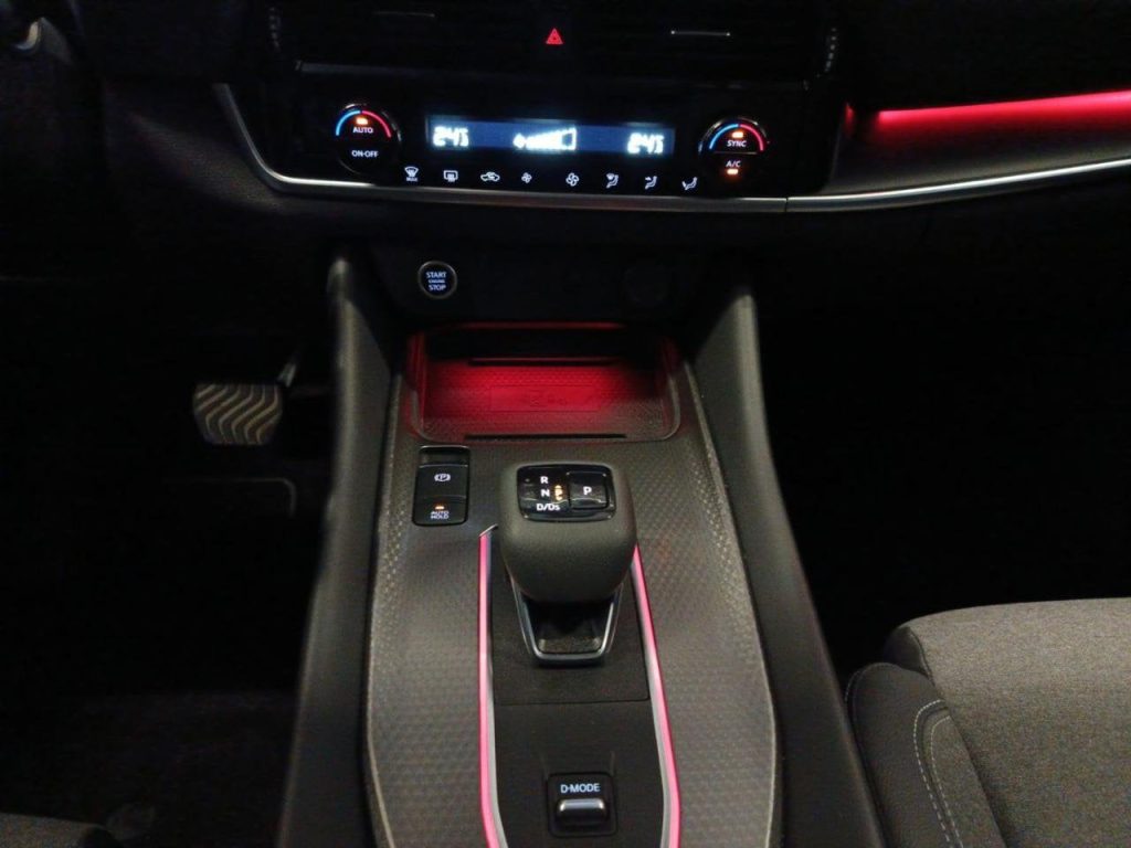 NISSAN Qashqai MHEV 158 CV Xtronic N-Connecta - 13