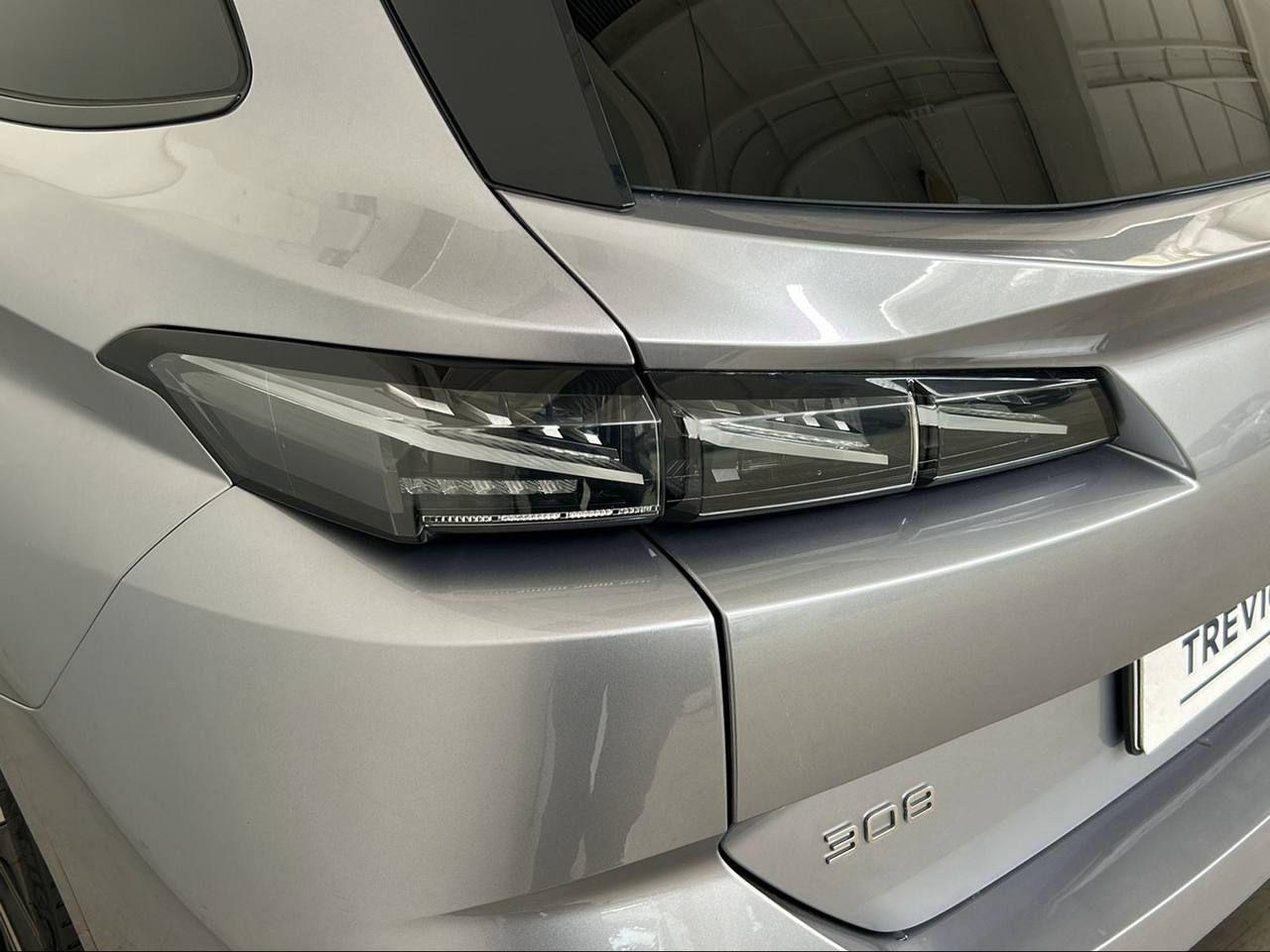 PEUGEOT 308 Plug-in Hybrid 225 e-EAT8 SW GT - 34