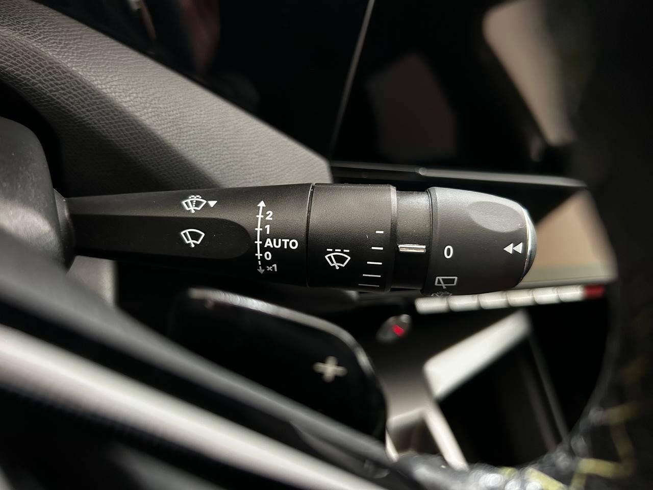 PEUGEOT 308 Plug-in Hybrid 225 e-EAT8 SW GT - 17