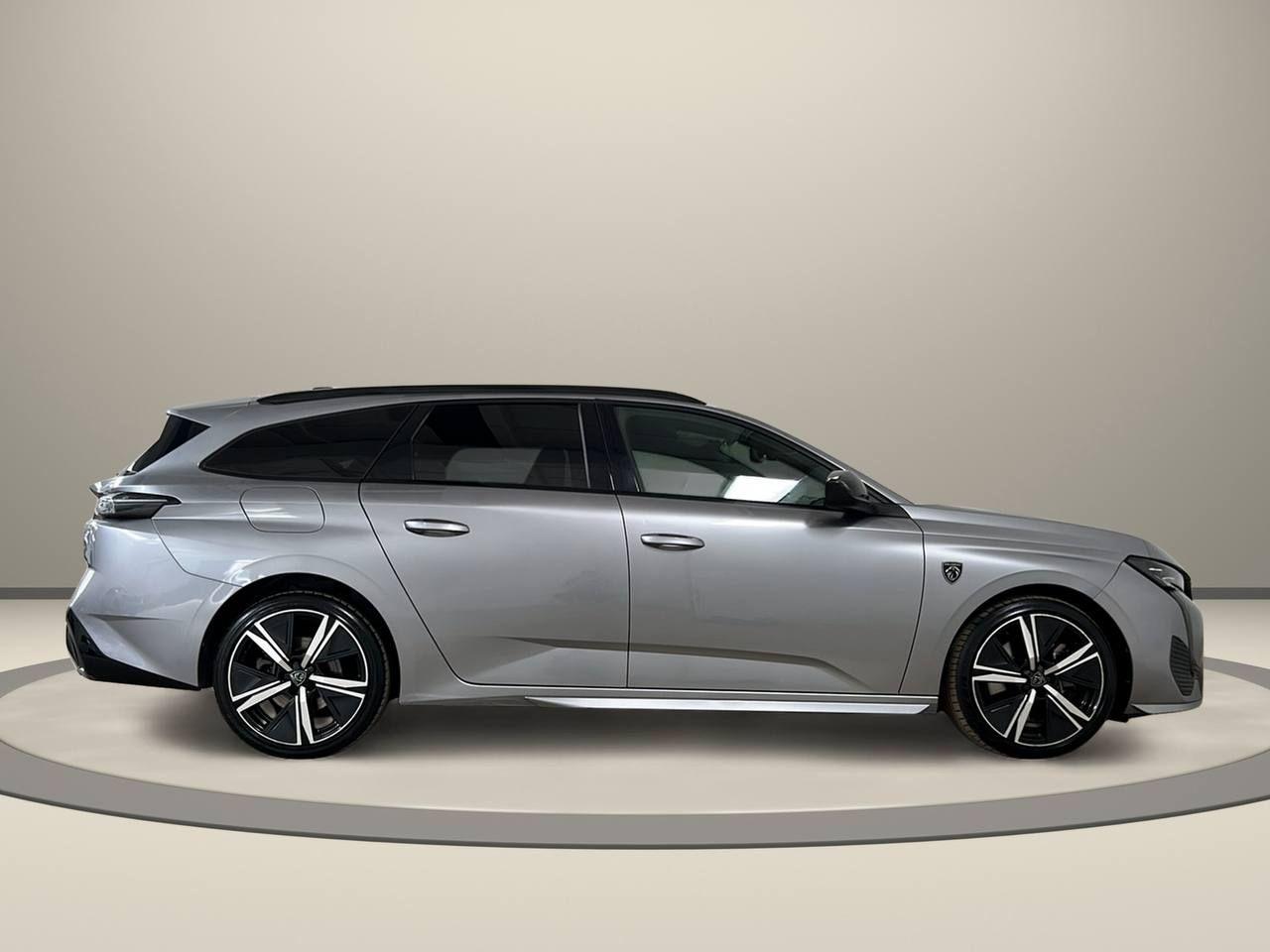 PEUGEOT 308 Plug-in Hybrid 225 e-EAT8 SW GT - 4