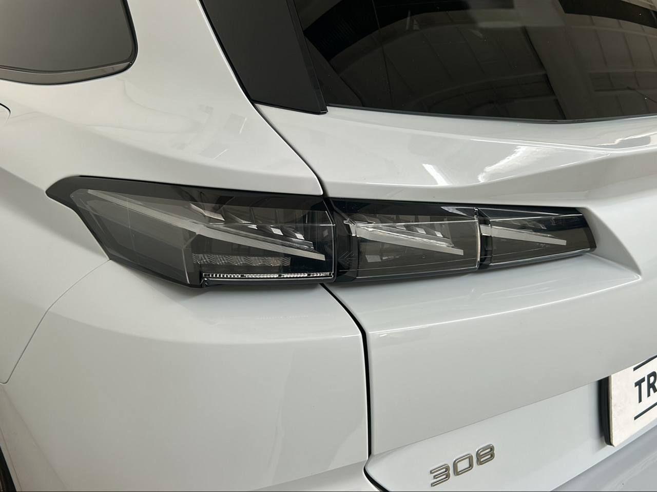 PEUGEOT 308 Plug-in Hybrid 225 e-EAT8 SW GT - 38