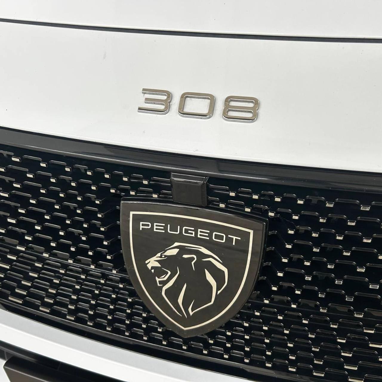 PEUGEOT 308 Plug-in Hybrid 225 e-EAT8 SW GT - 39