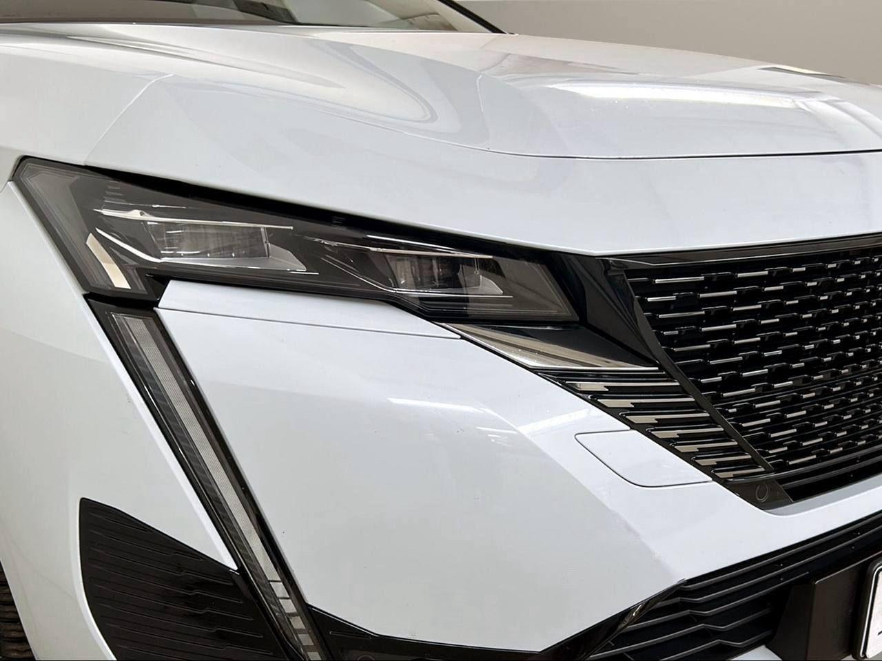 PEUGEOT 308 Plug-in Hybrid 225 e-EAT8 SW GT - 37