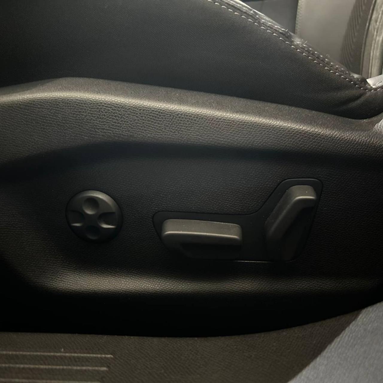 PEUGEOT 308 Plug-in Hybrid 225 e-EAT8 SW GT - 10