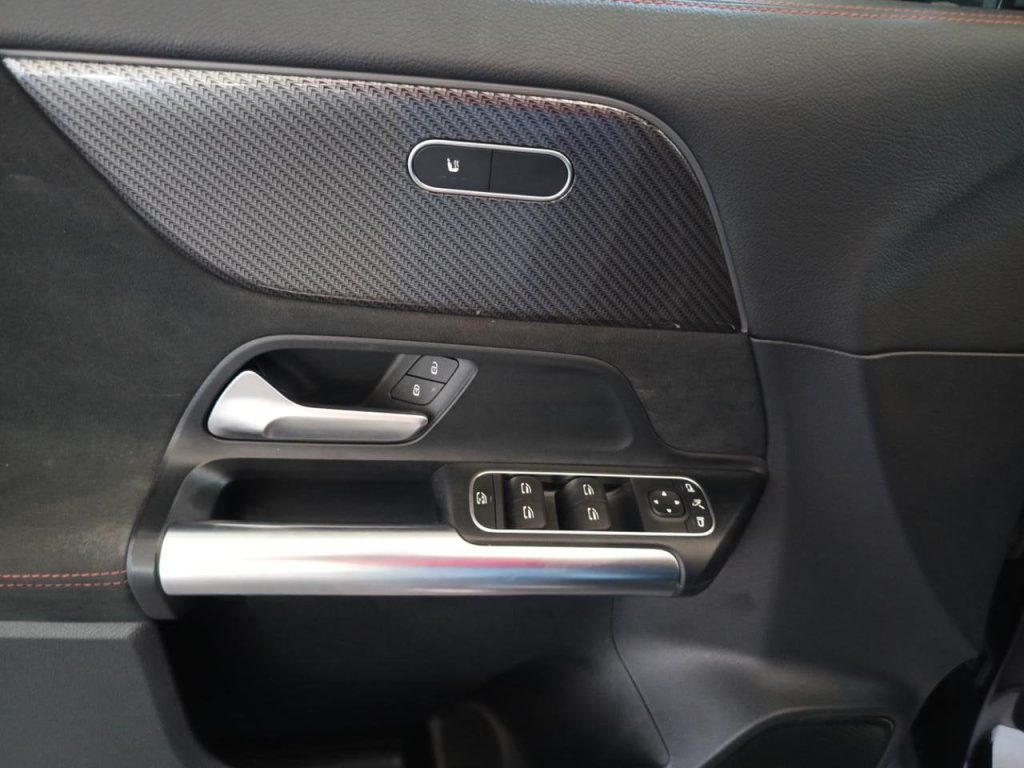 MERCEDES-BENZ GLA 220 220 d Automatic Premium 2 ANNI GARANZIA - 11