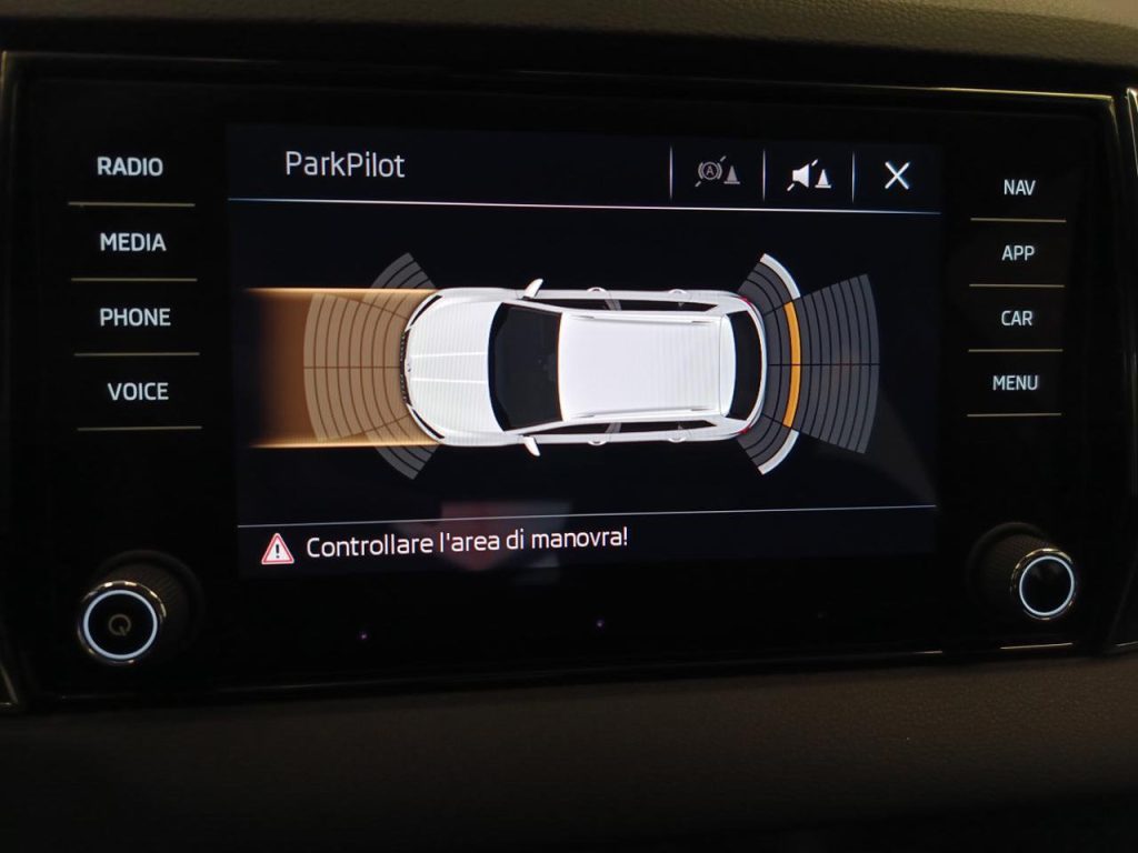 SKODA Karoq 1.0 TSI Executive - 16