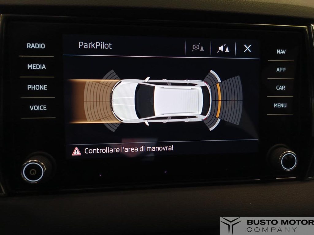 SKODA Karoq 1.0 TSI Executive PROMO VALIDA CON FINANZIAMENTO!! - 16