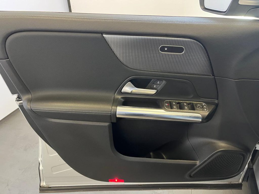 MERCEDES-BENZ GLA 200 200 Automatic Sport Plus GARANZIA 2 ANNI - 7