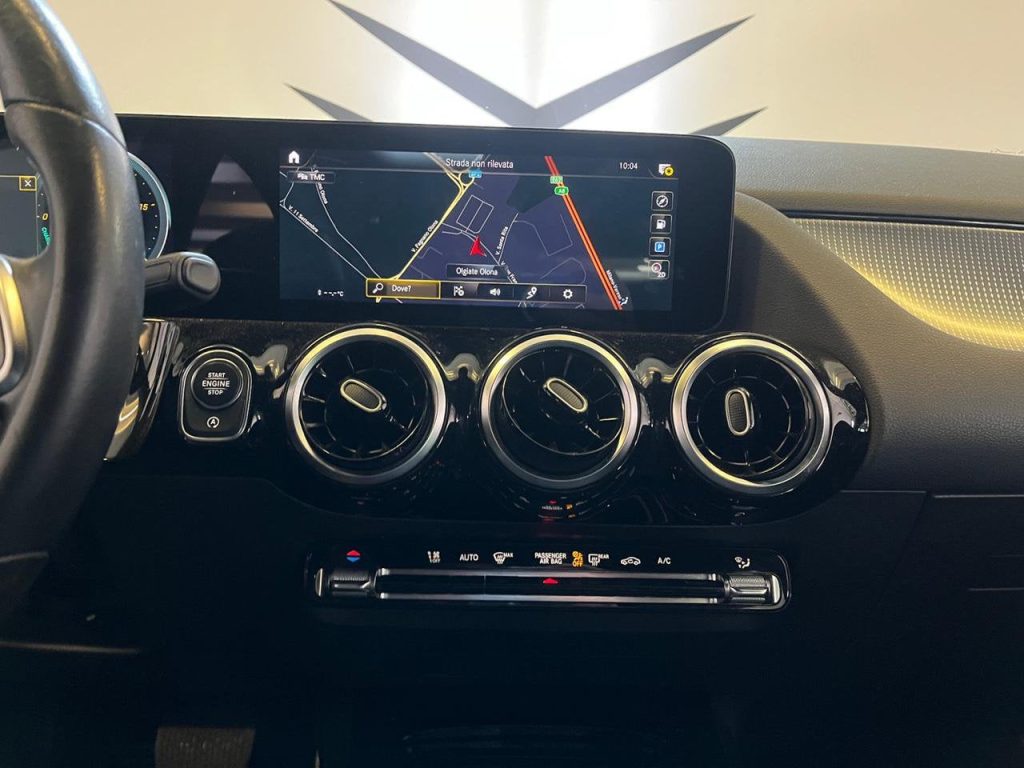 MERCEDES-BENZ GLA 200 200 Automatic Sport Plus GARANZIA 2 ANNI - 11