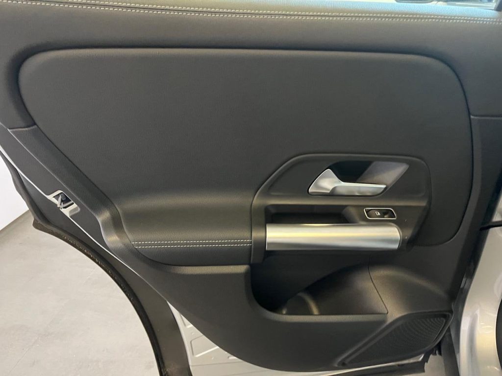 MERCEDES-BENZ GLA 200 200 Automatic Sport Plus GARANZIA 2 ANNI - 15