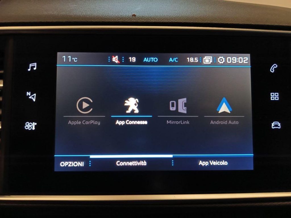 PEUGEOT 308 BlueHDi 100 S&S SW Style - 14