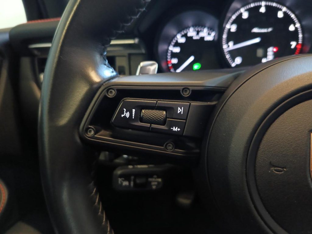 PORSCHE Macan 2.0 T 265CV PACK CHRONO - 23