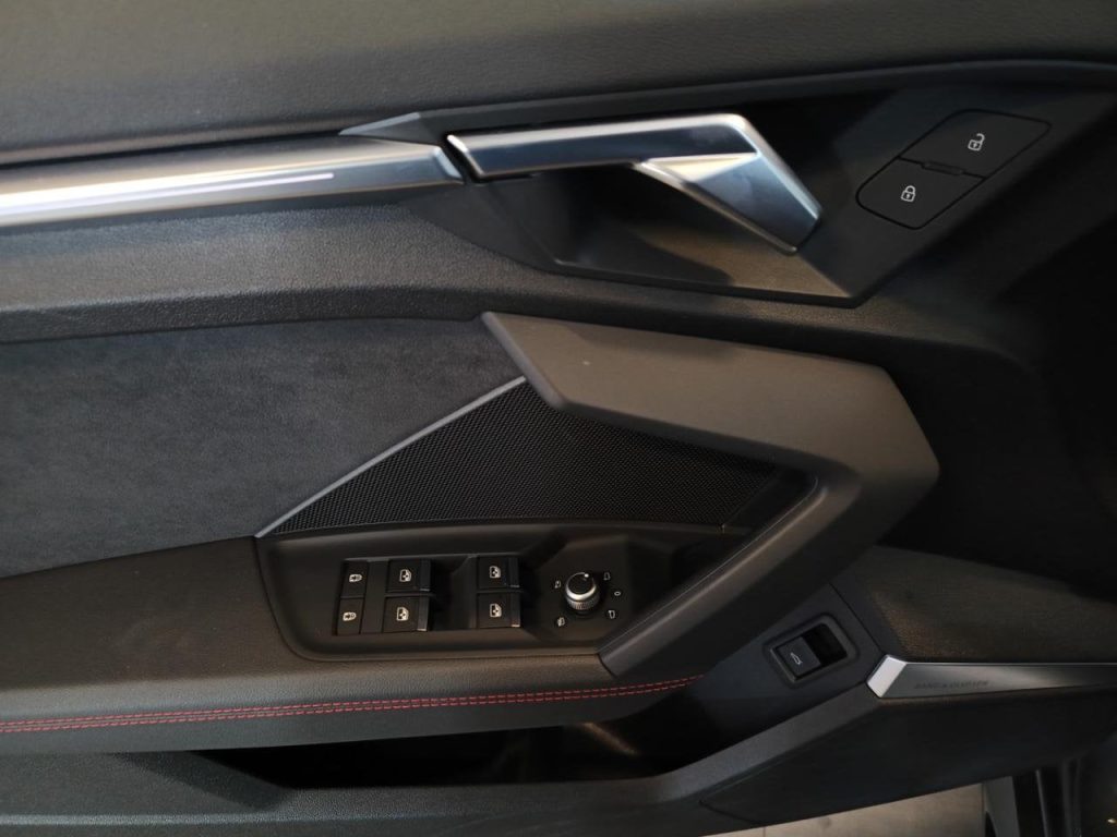 AUDI RS 3 Sportback TFSI quattro S tronic - 21