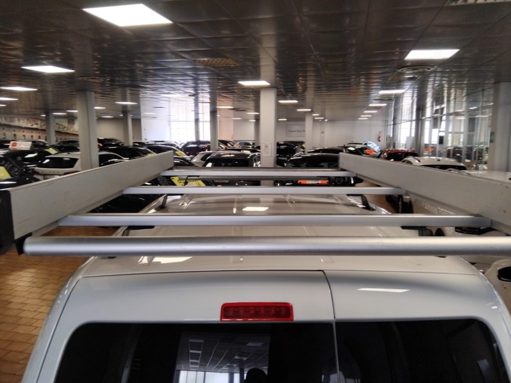 VOLKSWAGEN Caddy 2.0 TDI GANCIO TRAINO BI-XENO PORTAPACCHI - 7