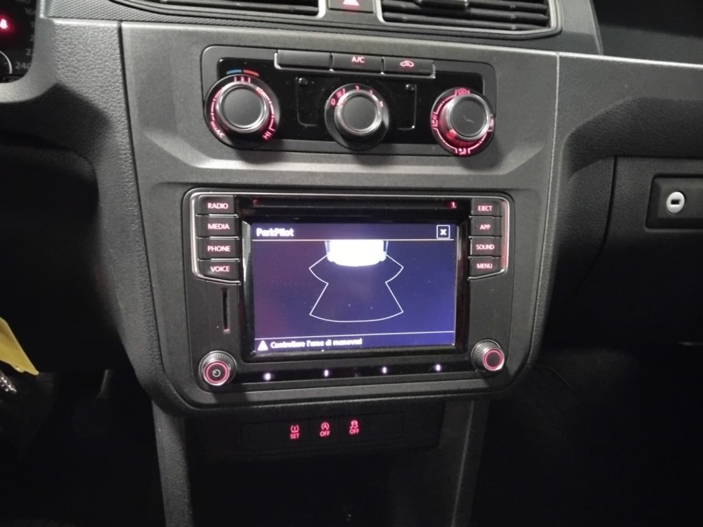 VOLKSWAGEN Caddy 2.0 TDI GANCIO TRAINO BI-XENO PORTAPACCHI - 15