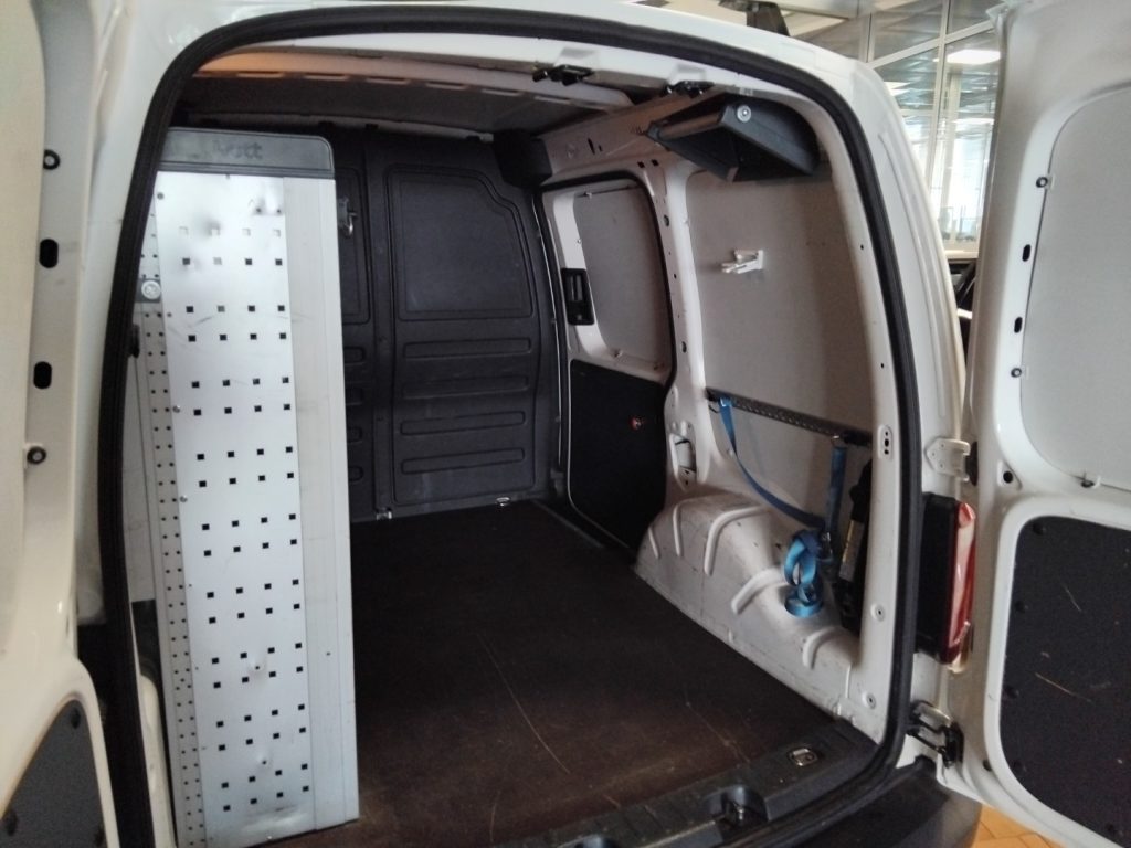 VOLKSWAGEN Caddy 2.0 TDI GANCIO TRAINO BI-XENO PORTAPACCHI - 21