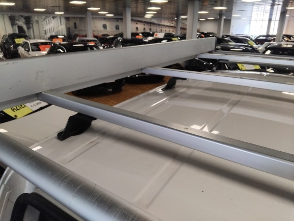 VOLKSWAGEN Caddy 2.0 TDI GANCIO TRAINO BI-XENO PORTAPACCHI - 29