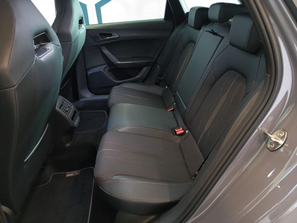 CUPRA Leon Sportstourer 1.5 Hybrid 150 CV DSG - 9