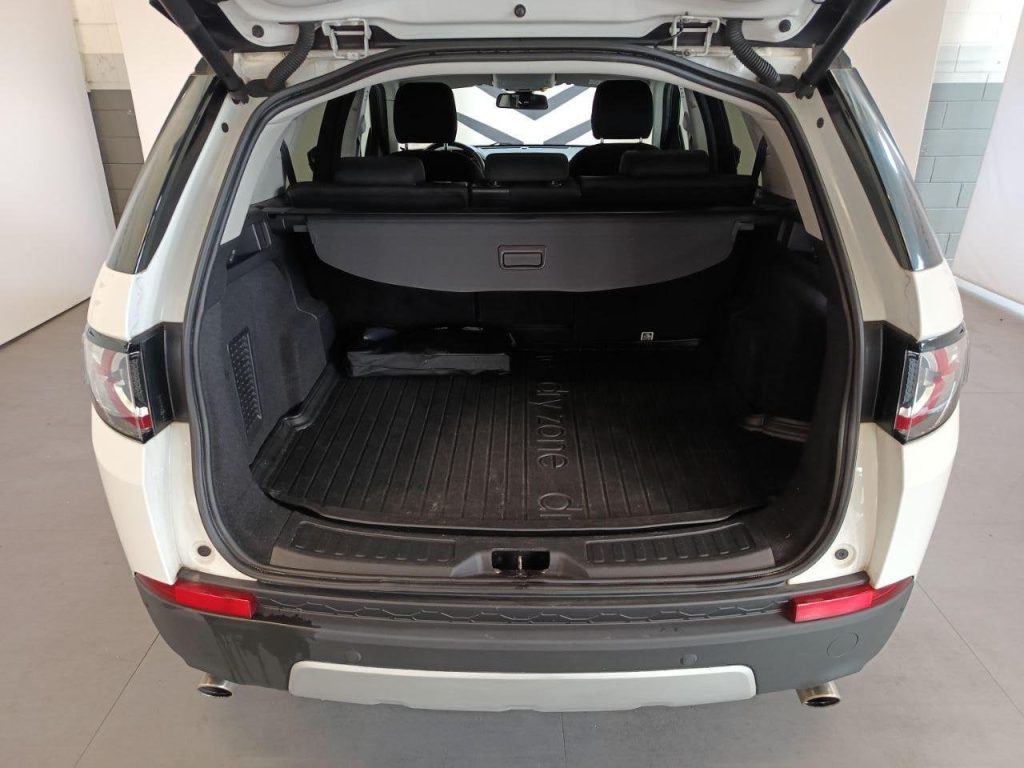 LAND ROVER Discovery Sport 2.0 TD4 180 CV HSE - 10