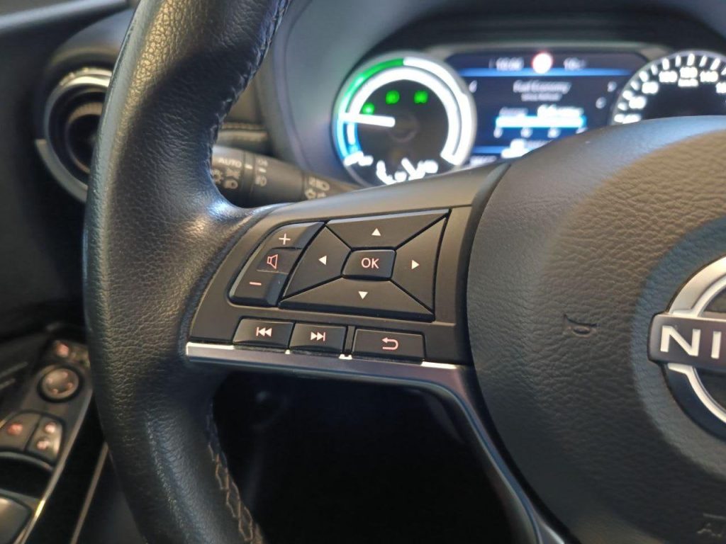 NISSAN Juke 1.6 HEV Premiere Edition - 16