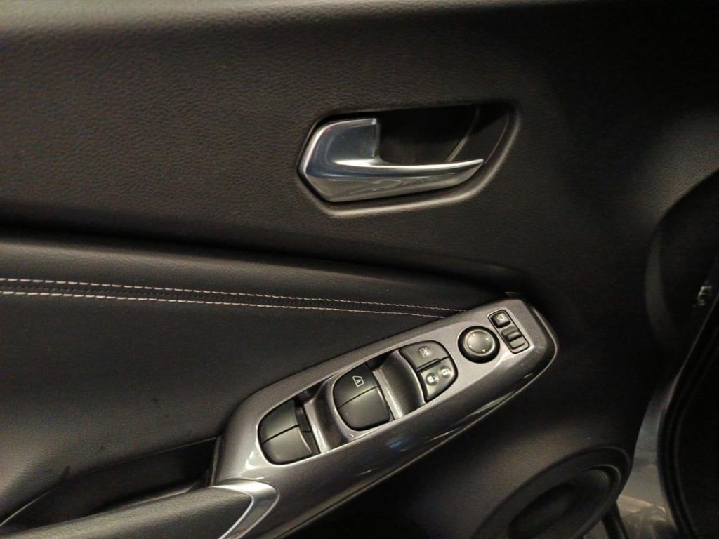 NISSAN Juke 1.6 HEV N-Connecta - 9