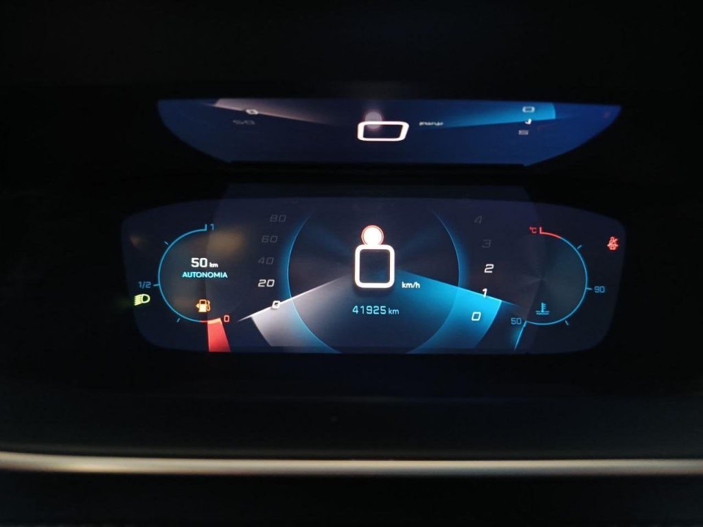 PEUGEOT 2008 PureTech 130 S&S Allure - 12