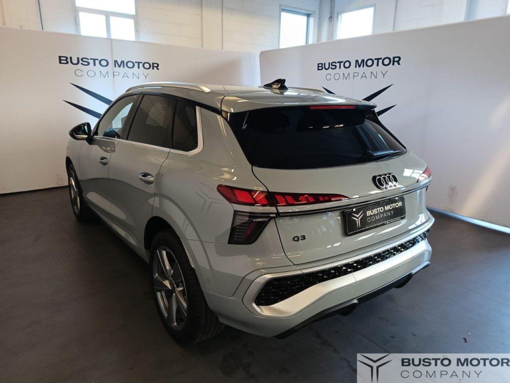 AUDI Q3 TFSI 110 kW mHEV S tronic S Line edition - 4