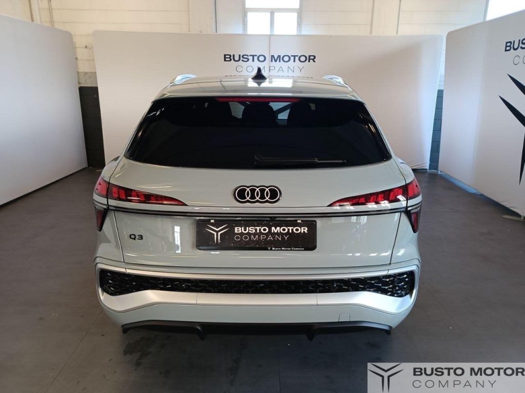 AUDI Q3 TFSI 110 kW mHEV S tronic S Line edition - 5
