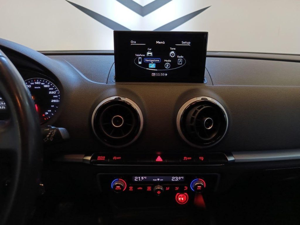 AUDI A3 SPB 1.6 TDI clean diesel Attraction - 13