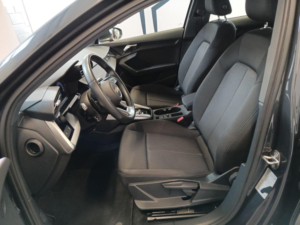 AUDI A3 SPB 30 TDI S tronic Business - 8