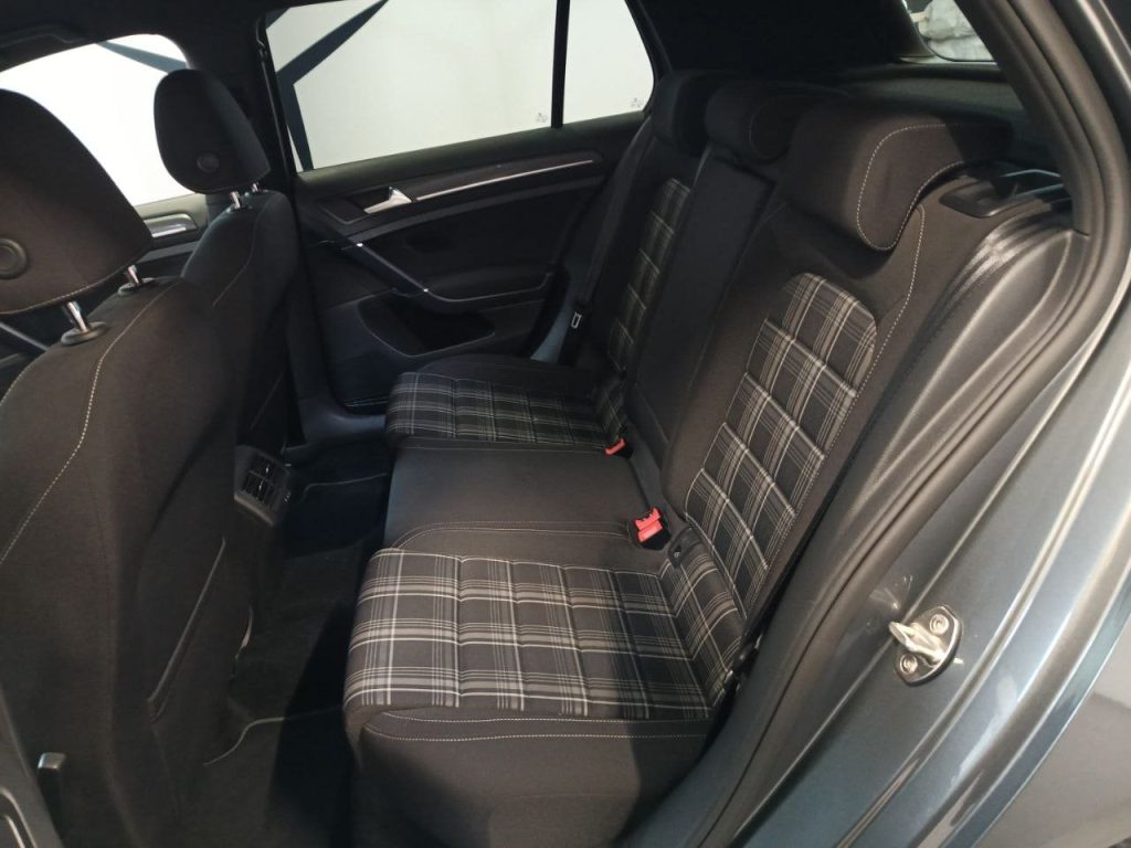 VOLKSWAGEN Golf GT 2.0 GTD DSG BlueMotion Technology - 9