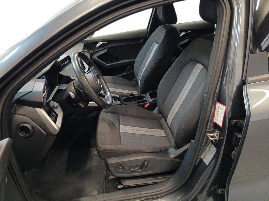 AUDI A3 Sportback 35 TFSI S tronic S line Edition - 8