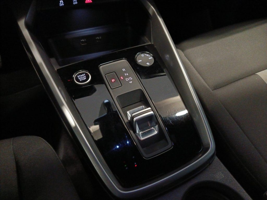 AUDI A3 Sportback 35 TFSI S tronic S line Edition - 16