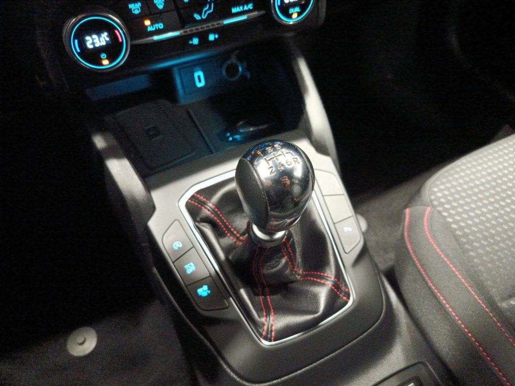 FORD Focus SW 1.0 ecoboost ST-Line s&s 125cv - 17