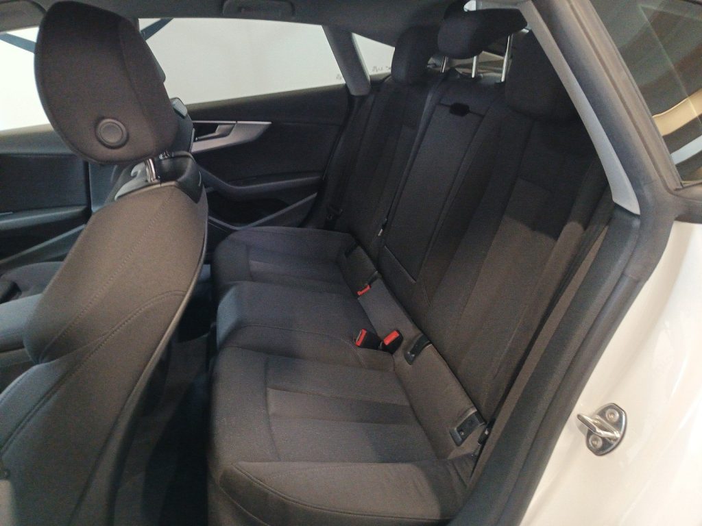 AUDI A5 Sportback 40 2.0 tdi Design 190cv s-tronic - 9