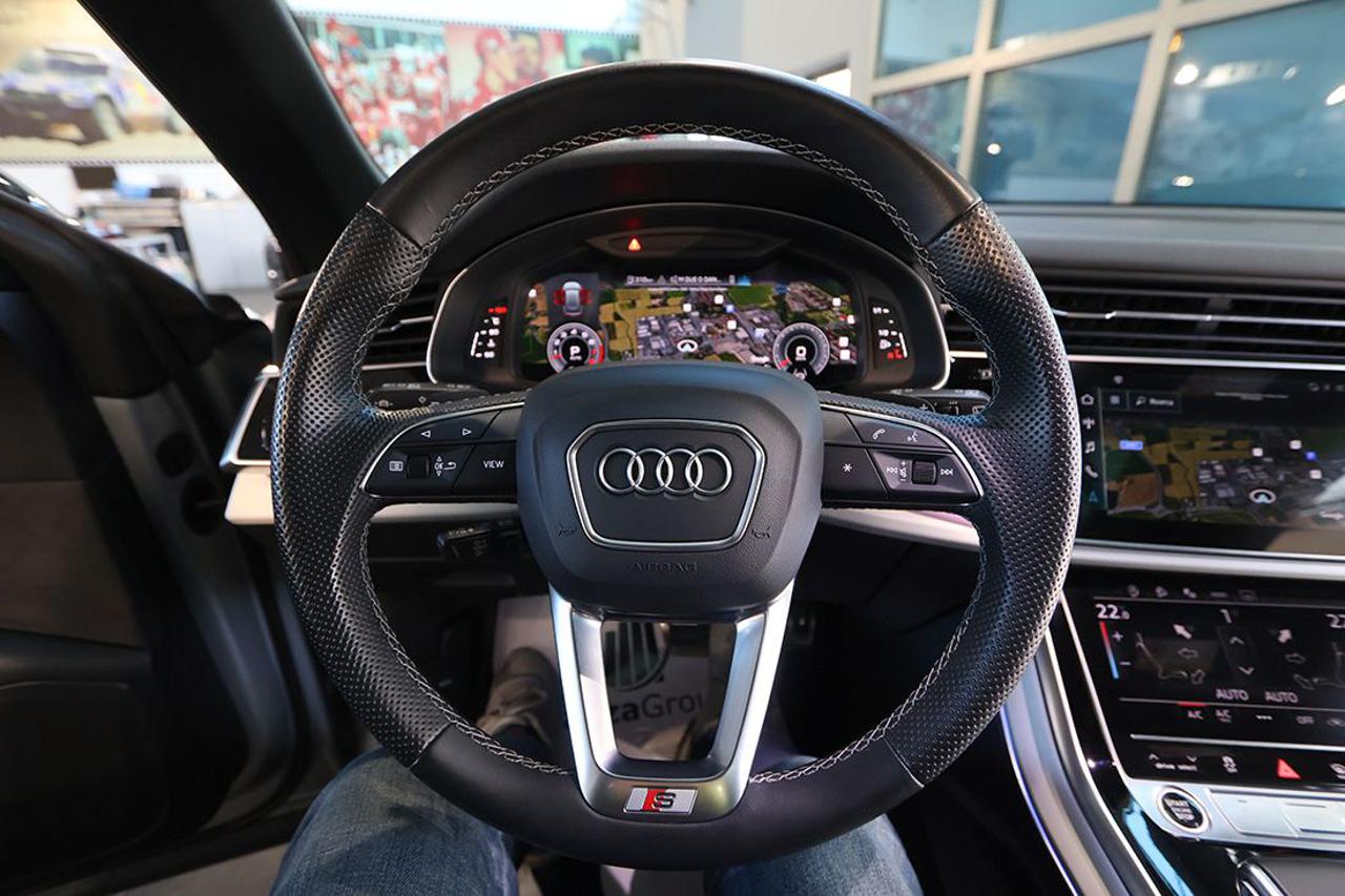 AUDI Q8 55 TFSI Quattro Tiptronic Sport S-Line - 25