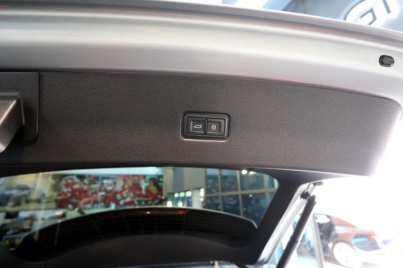 AUDI Q8 55 TFSI Quattro Tiptronic Sport S-Line - 14