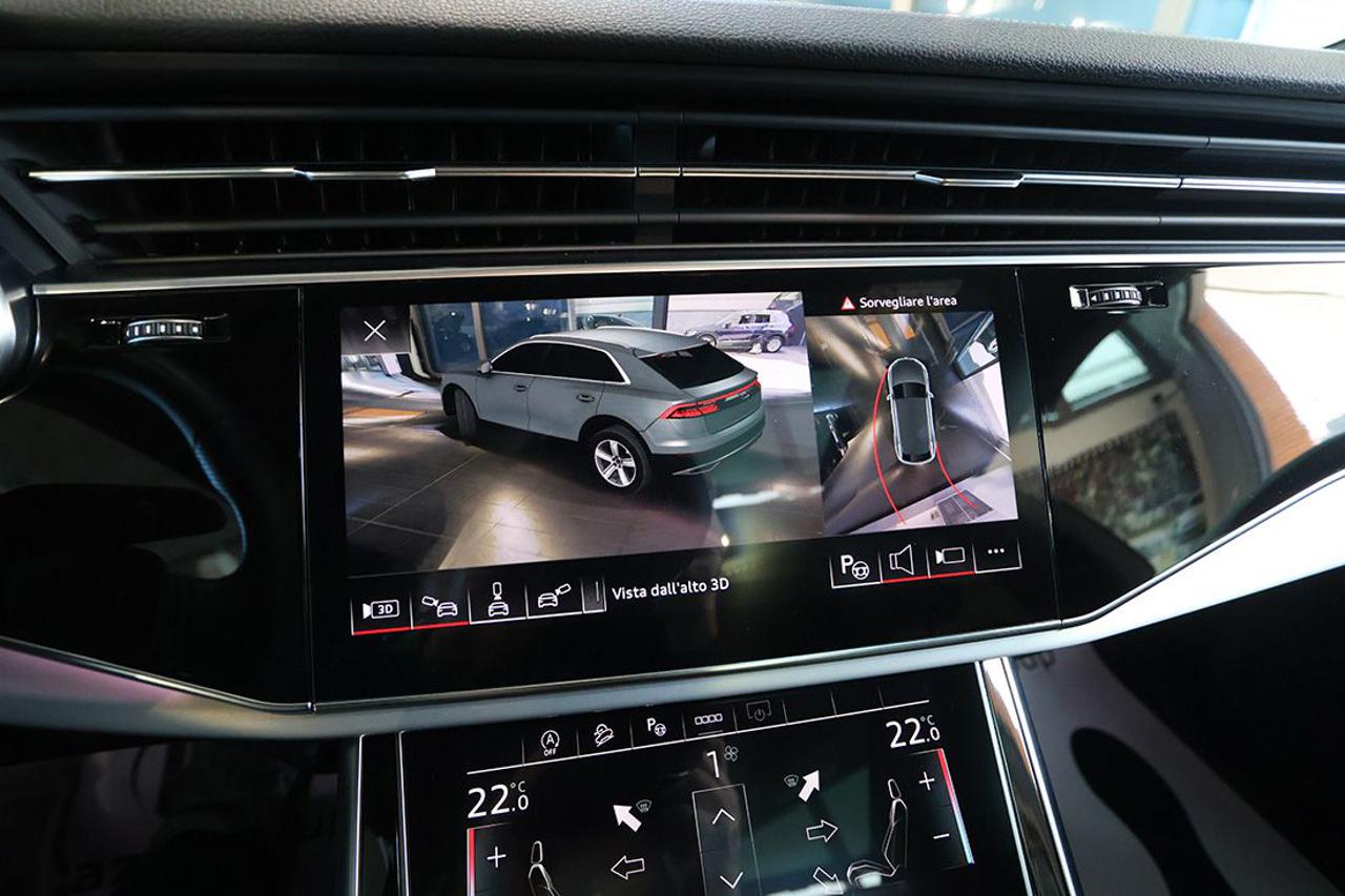 AUDI Q8 55 TFSI Quattro Tiptronic Sport S-Line - 32