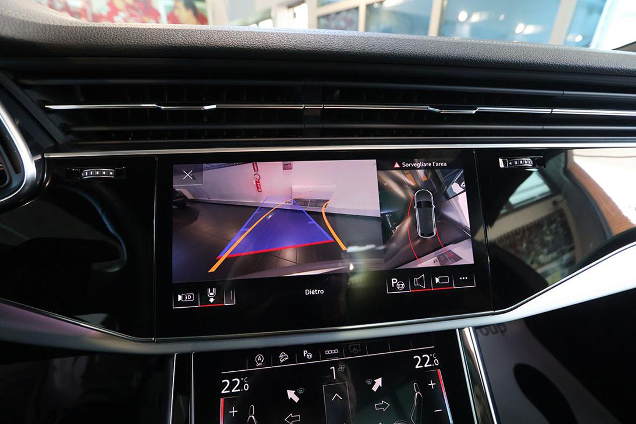 AUDI Q8 55 TFSI Quattro Tiptronic Sport S-Line - 29