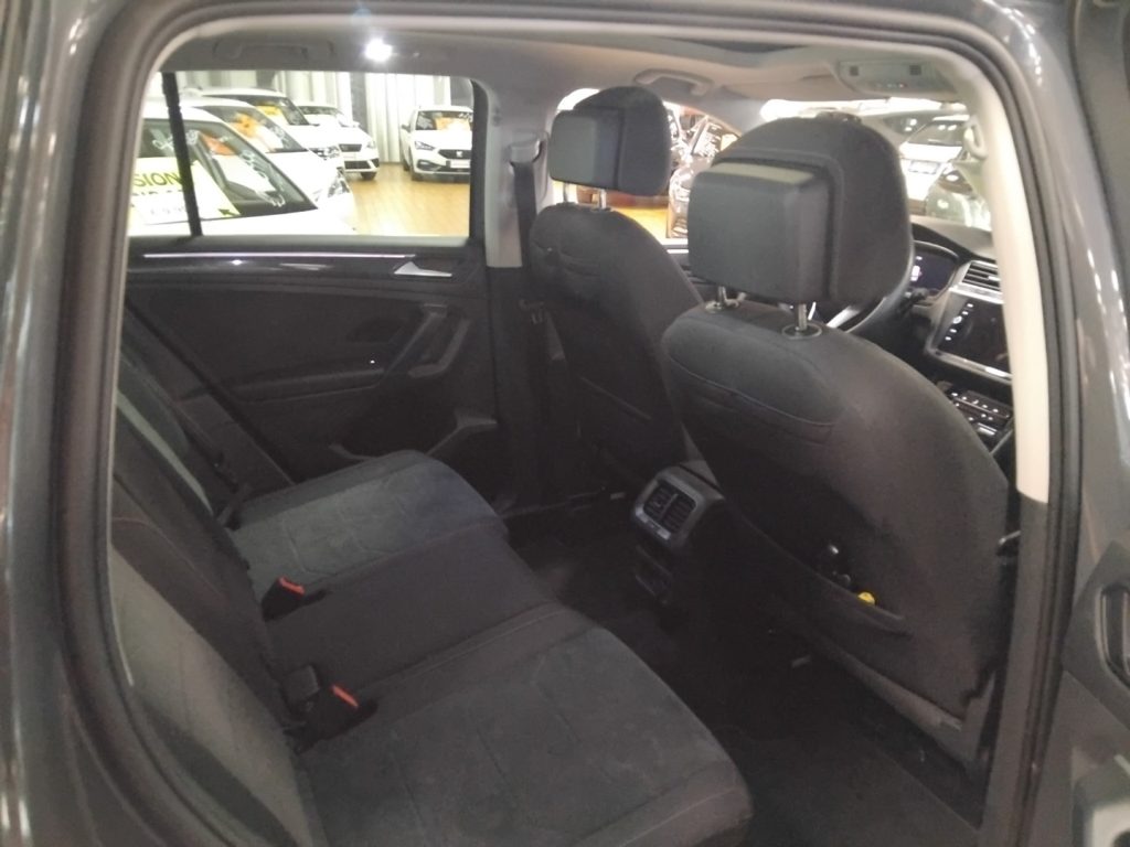 VOLKSWAGEN Tiguan 1.4 TSI eHYBRID DSG Eleg. MATRIX TETTO 19 PLUG IN - 11