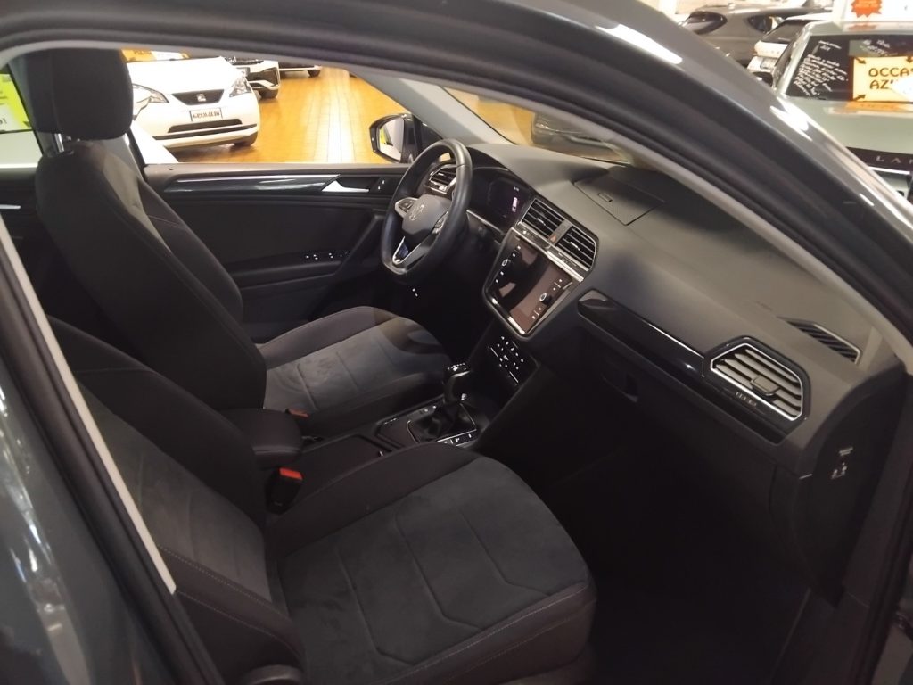 VOLKSWAGEN Tiguan 1.4 TSI eHYBRID DSG Eleg. MATRIX TETTO 19 PLUG IN - 13