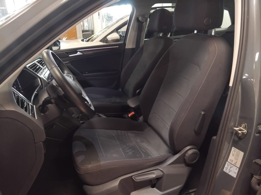 VOLKSWAGEN Tiguan 1.4 TSI eHYBRID DSG Eleg. MATRIX TETTO 19 PLUG IN - 16
